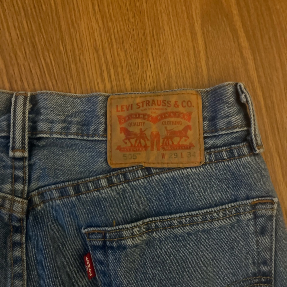 Levi 505 medium wash jeans - Picture 3 of 4